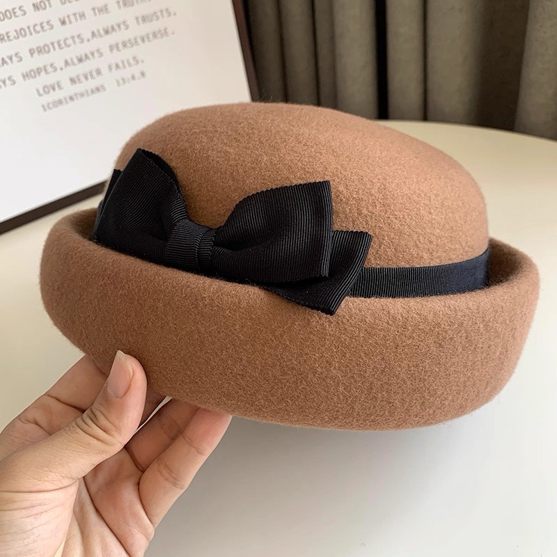 Beret French Wool - หมวกเบเร่ต์ผู้หญิงแฟชั่น ทำจากขนสัตว์ 100% พร้อมโบว์ สำหรับฤดูใบไม้ร่วงและฤดูหนาว เหมาะสำหรับงานแต่งงาน